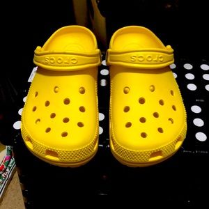 Crocs brand new - yellow